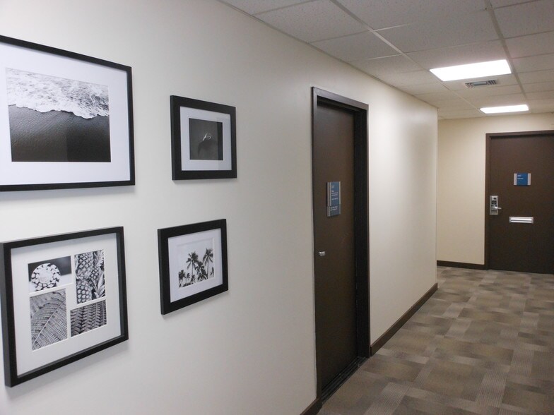 More Photos Of 75-5591 Palani Rd, Kailua Kona Office For Lease