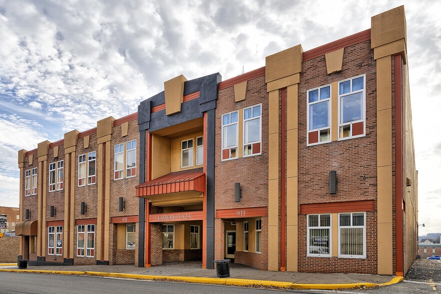 More Photos Of 911 Ligonier St, Latrobe Medical For Sale