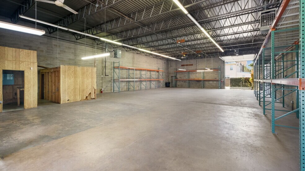 More Photos Of 4726 Blakiston St, Philadelphia Distribution For Sale