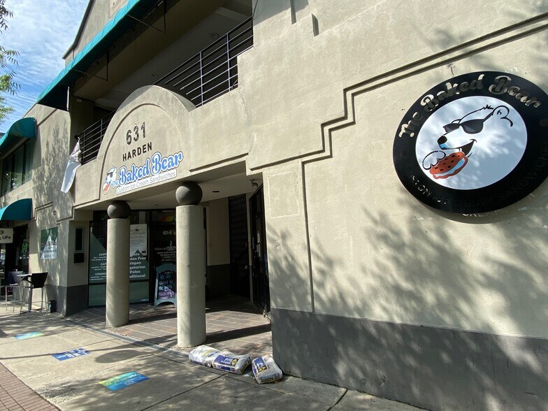 More Photos Of 631 Harden St, Columbia Storefront For Lease