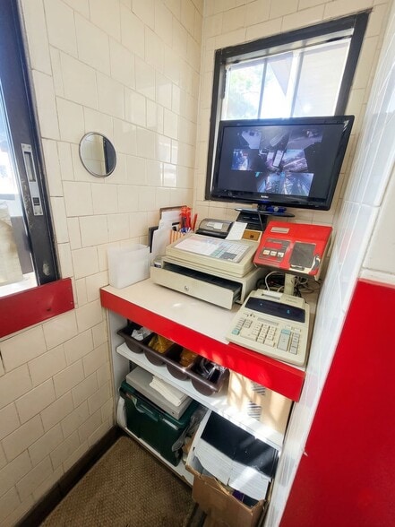 More Photos Of 1206 Park Ave, Orange Park Restaurant For Sale