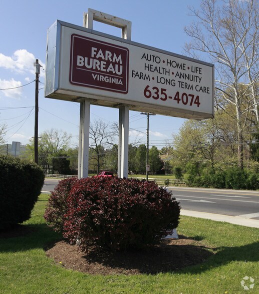 More Photos Of 840 N Commerce Ave, Front Royal Office For Sale