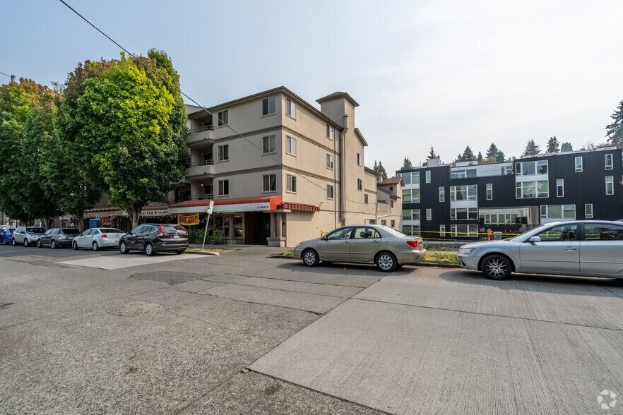 More Photos Of 41 Dravus St, Seattle Apartments For Lease