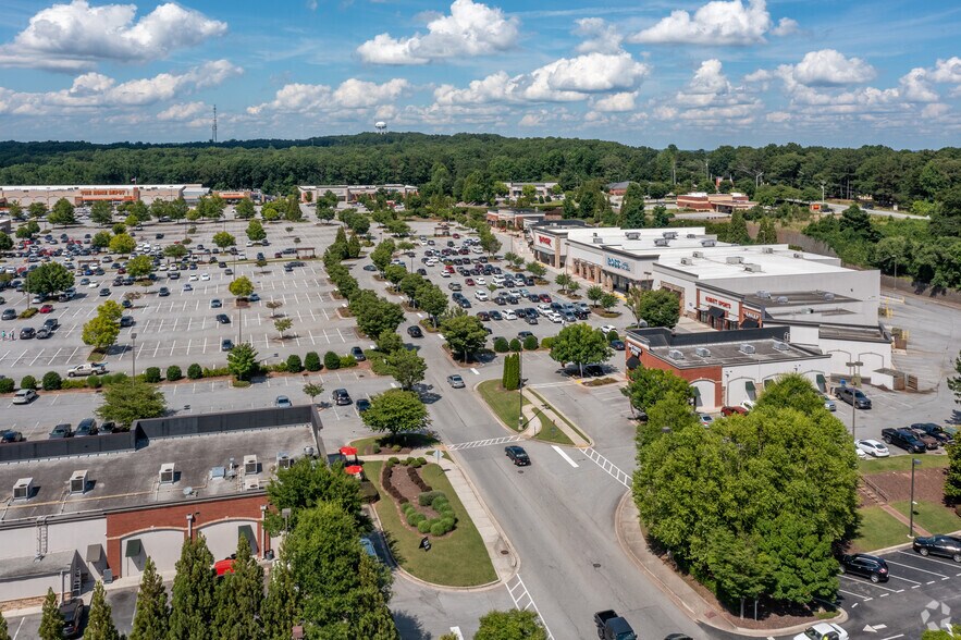 More Photos Of 5851-300 Spout Springs Rd, Flowery Branch Unknown For Lease