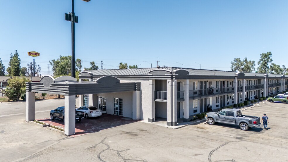 More Photos Of 2700 White Ln, Bakersfield Apartments For Sale