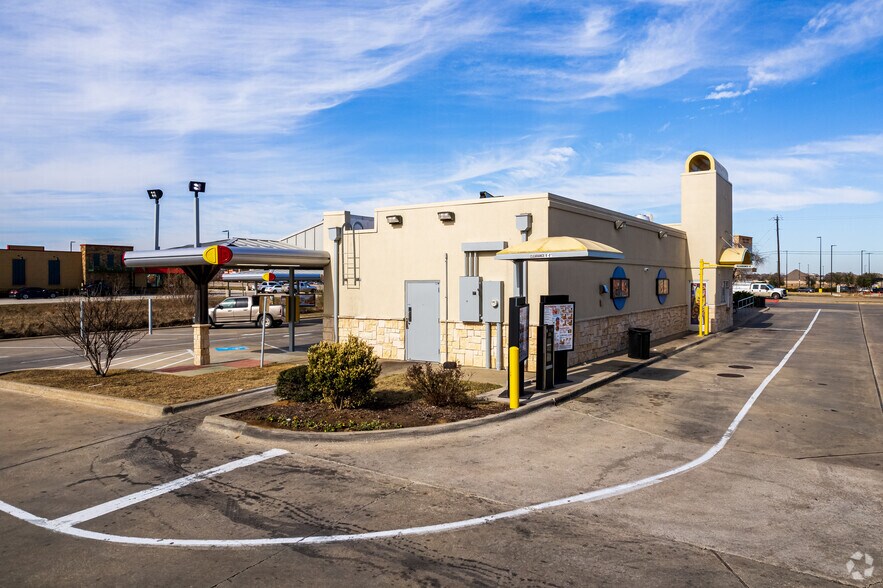 More Photos Of 11601 US Highway 380, Aubrey Fast Food For Lease