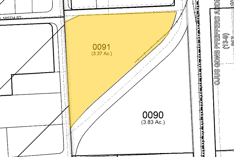 More Photos Of 19400 W Dixie Hwy, Miami Warehouse For Lease