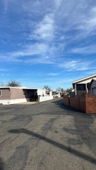More Photos Of 2042 Tully Rd, Hughson Manufactured Housing Mobile Home Park For Sale