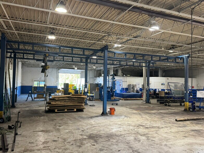 More Photos Of 25801-25851 Solon Rd, Bedford Heights Manufacturing For Sale