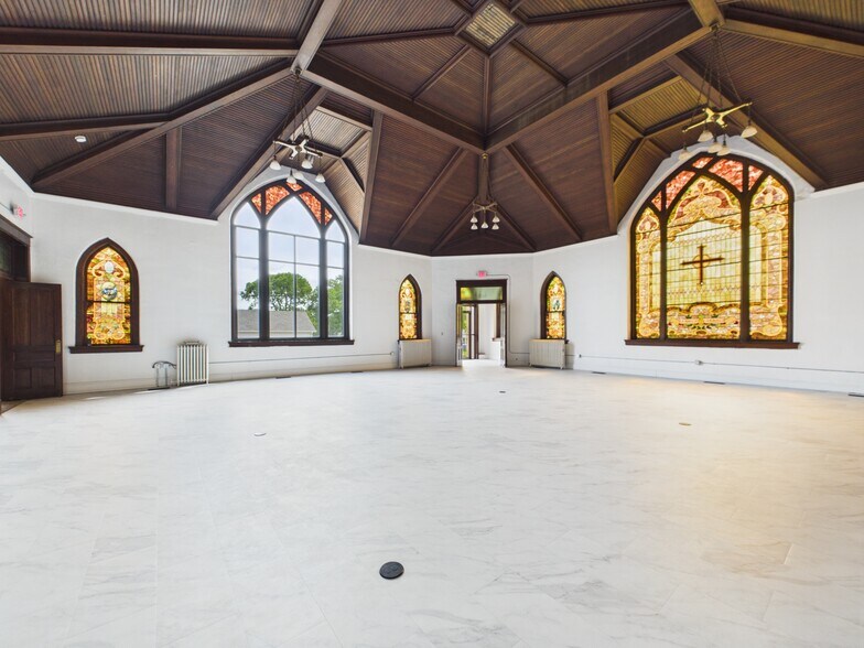 More Photos Of 220 E 6th St, Minden Office Residential For Sale