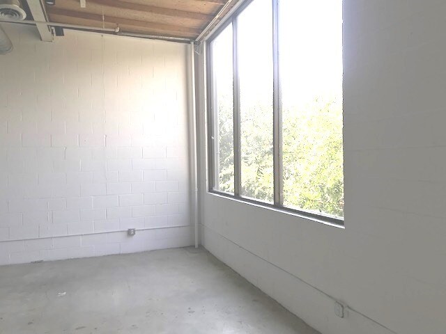 More Photos Of 8714 Santa Monica Blvd, West Hollywood General Retail For Sale