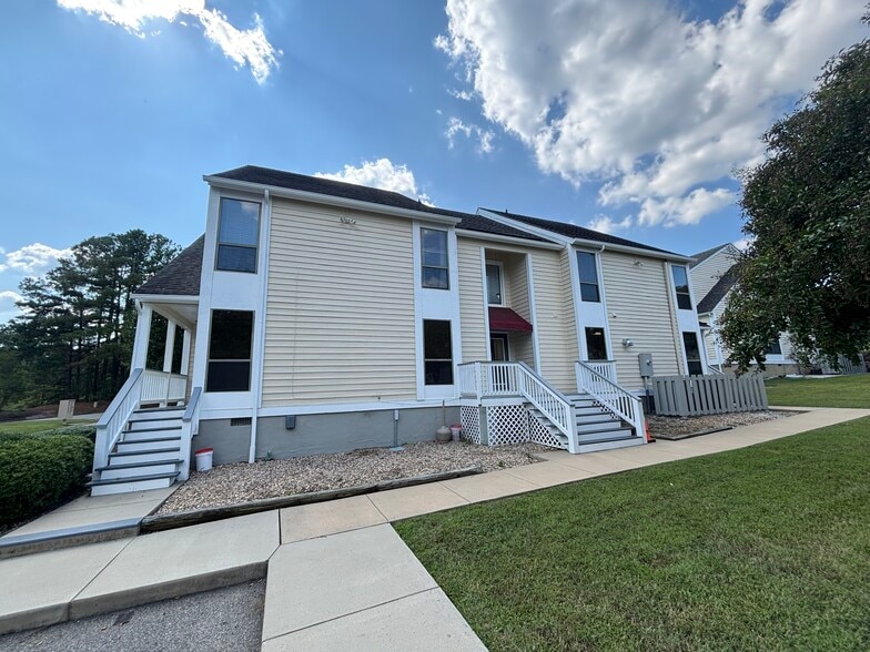 More Photos Of 3007 E Boundary Ter, Midlothian Unknown For Lease