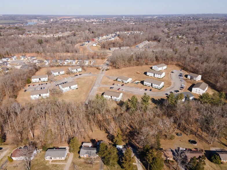 More Photos Of 1351 Avondale Dr, Clarksville Apartments For Sale