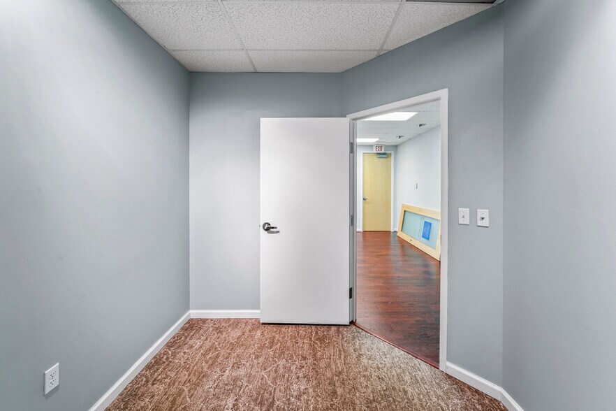 More Photos Of 1801 Robert Fulton Dr, Reston Medical For Sale