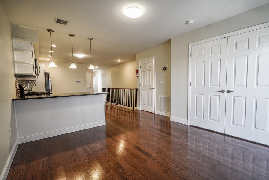 More Photos Of 1802 E Huntingdon St, Philadelphia Apartments For Sale