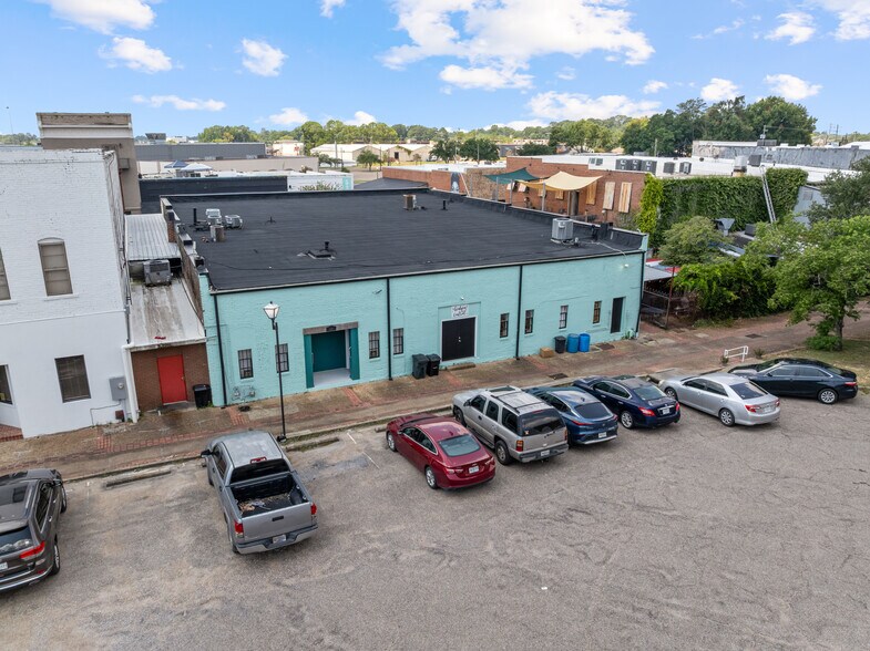 More Photos Of 531 Central Ave, Laurel Flex For Sale