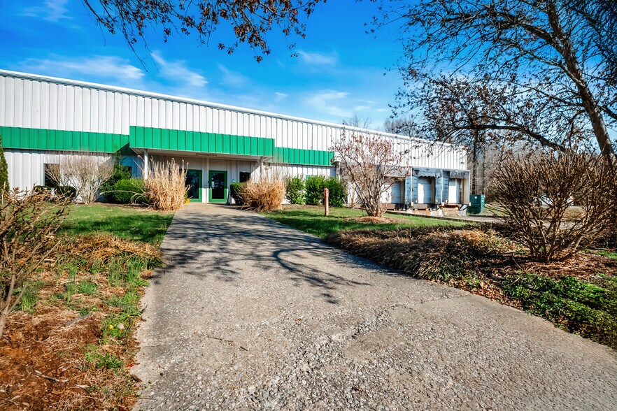 More Photos Of 415 Barbourville Rd, London Warehouse For Sale