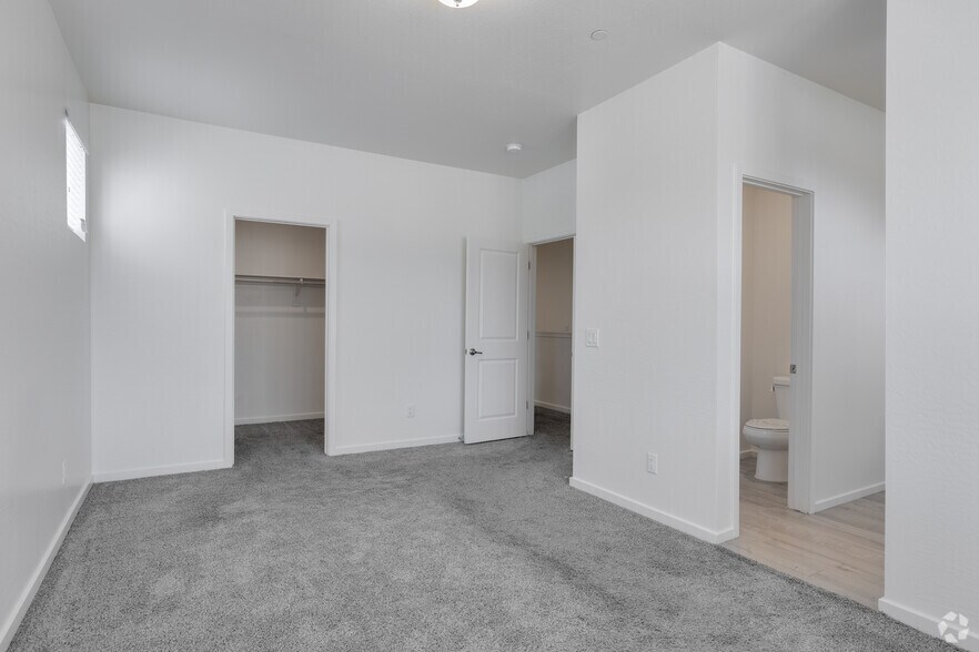 More Photos Of 701 N McQueen Rd, Chandler Apartments For Sale