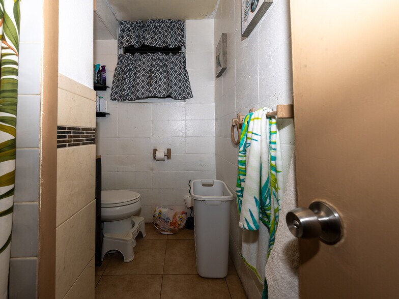 More Photos Of 2135 Bannister Pl, Honolulu Multifamily For Sale