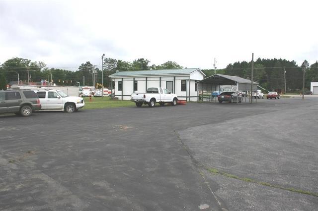 More Photos Of 3020 N Clare Ave, Harrison Office For Sale