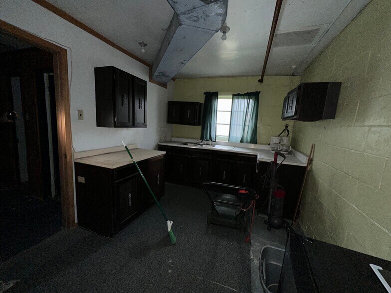 More Photos Of 1901 Mechanicsburg Rd, Springfield Religious Facility For Sale