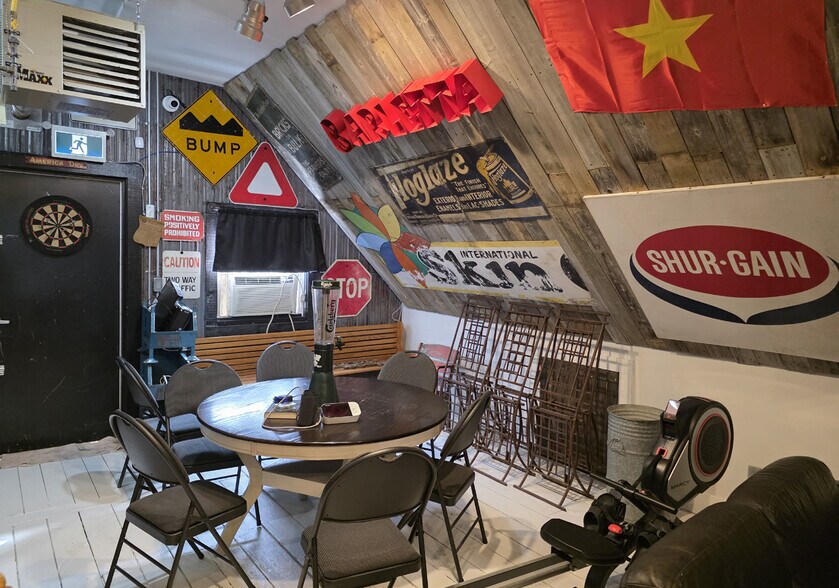 More Photos Of 6402 Hamlyn St, London Service Station For Sale