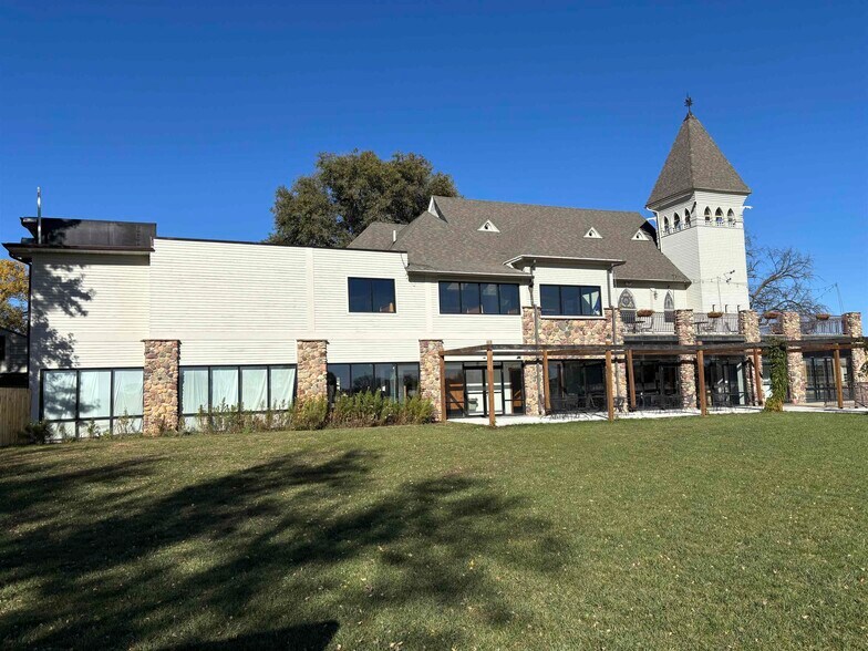 More Photos Of 24 W Park St, Spencer Freestanding For Sale