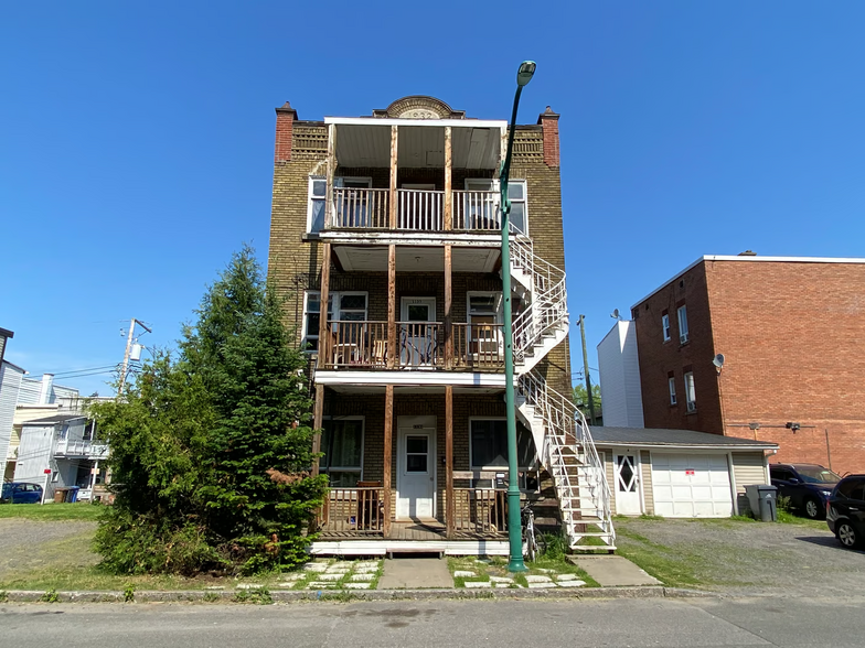 Primary Photo Of 1131 Av Lévis, Shawinigan Apartments For Sale