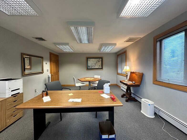 More Photos Of 300 Front St, Lincoln Office For Lease
