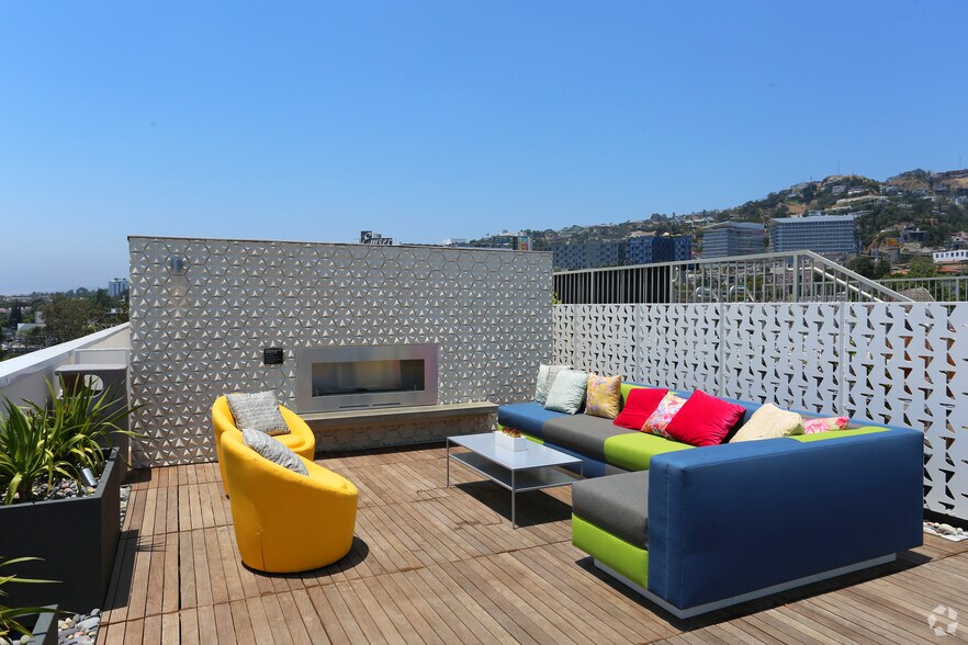 More Photos Of 8350-8358 Santa Monica Blvd, West Hollywood Apartments For Lease