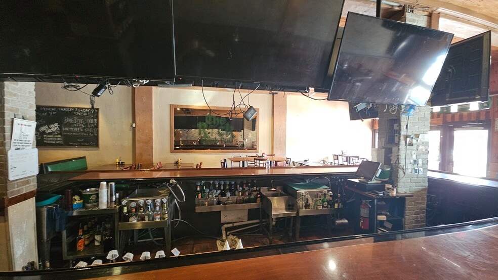 More Photos Of 614 Lake Ave, Lake Worth Restaurant For Sale