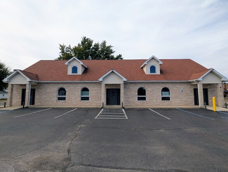 More Photos Of 302-306 S Baldwin Ave, Marion Office For Lease