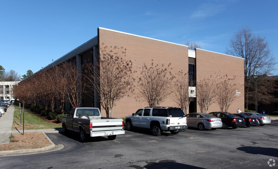 More Photos Of 1 Centerview Dr, Greensboro Unknown For Lease