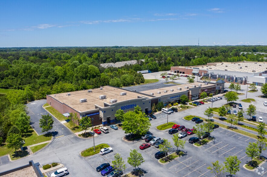 More Photos Of 6175 Old National Hwy, Atlanta Unknown For Lease