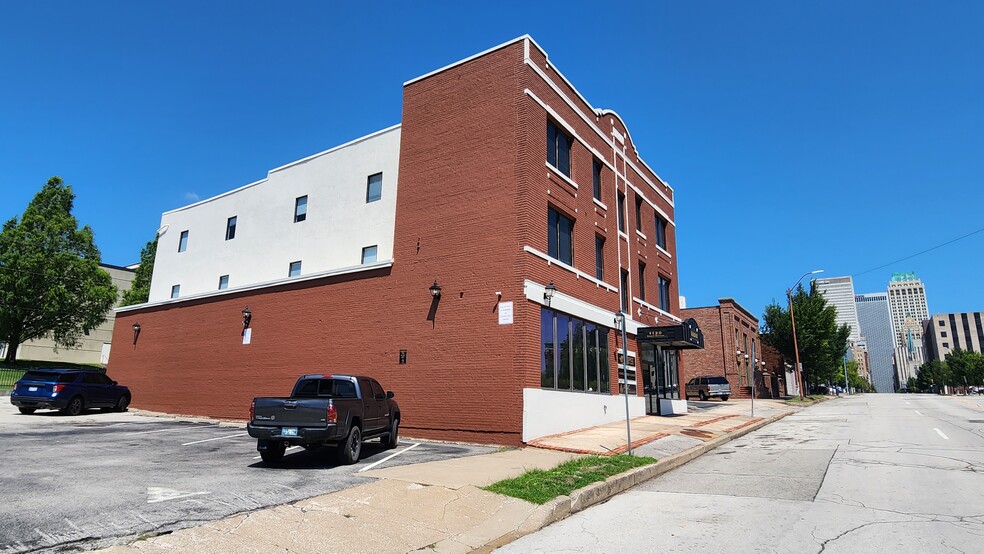 More Photos Of 1120 S Boston Ave, Tulsa Office For Sale