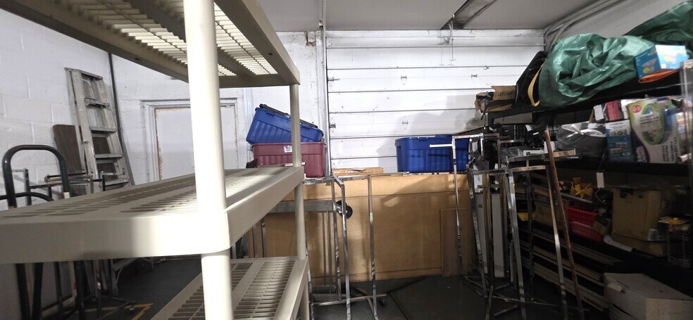 More Photos Of 6020 Davison Rd, Burton Freestanding For Lease