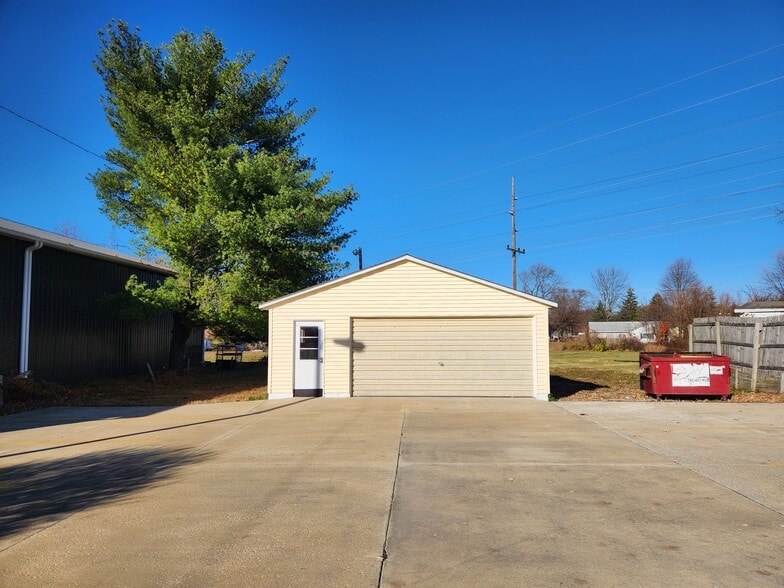 More Photos Of 3760 Union St, Lafayette Specialty For Sale