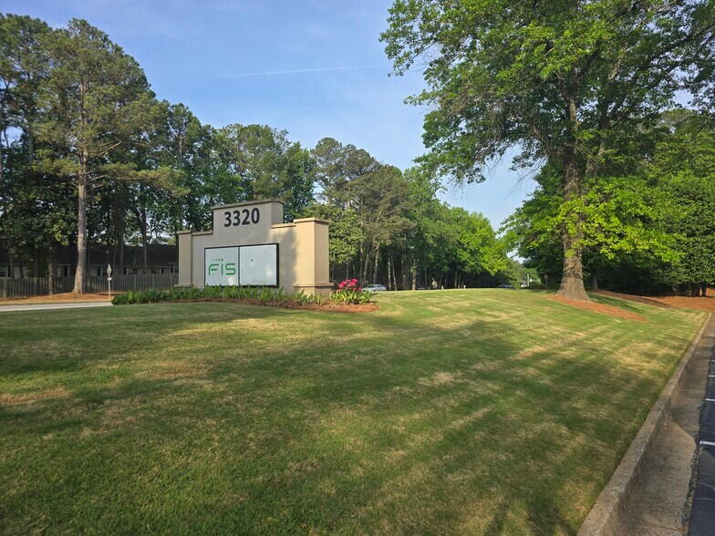 More Photos Of 3320 Holcomb Bridge Rd, Peachtree Corners Office Residential For Lease