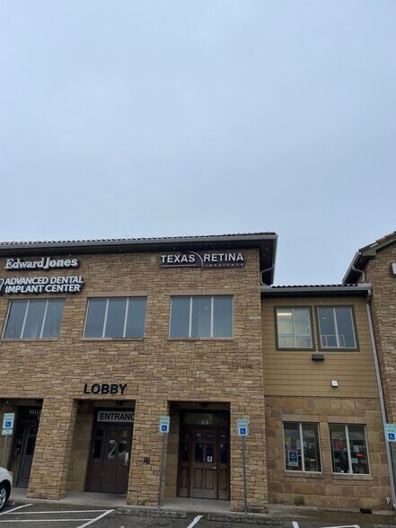 More Photos Of 4010 Sandy Brook Dr, Round Rock Office For Sale