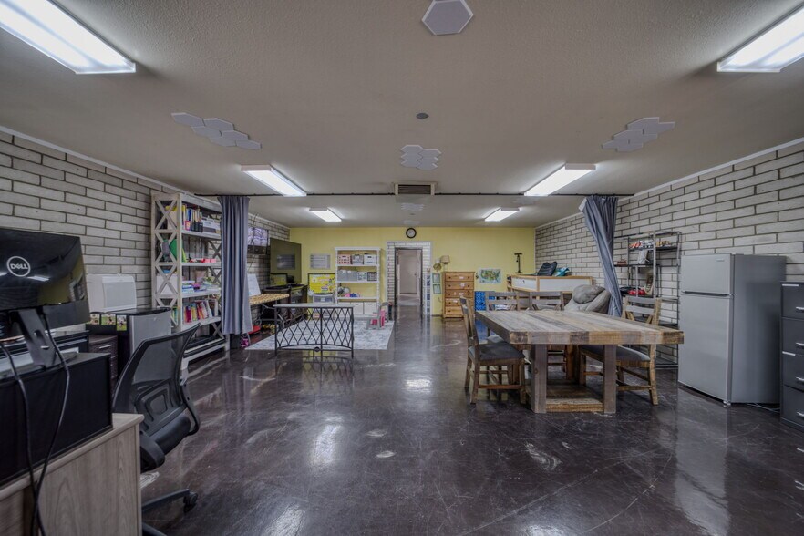 More Photos Of 5201 S Highway 95, Fort Mohave Storefront Retail Office For Sale