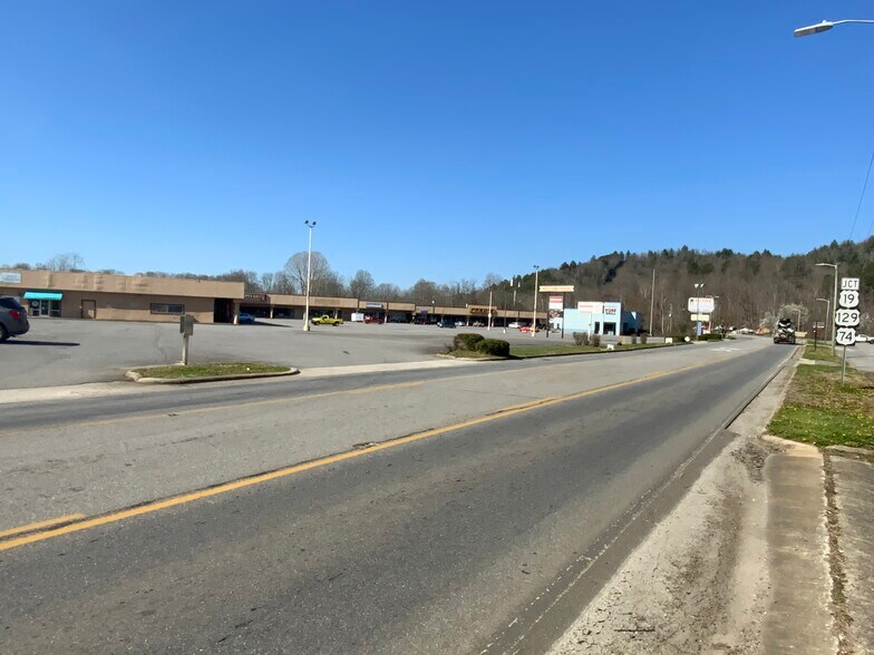 More Photos Of 128 Main St, Andrews Storefront For Sale