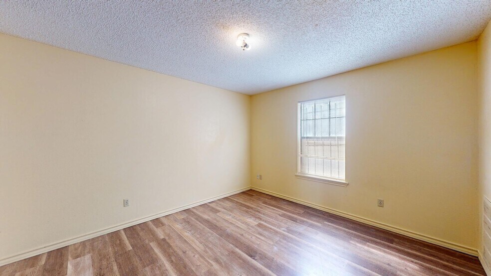 More Photos Of 120 37th st, Texarkana Apartments For Sale