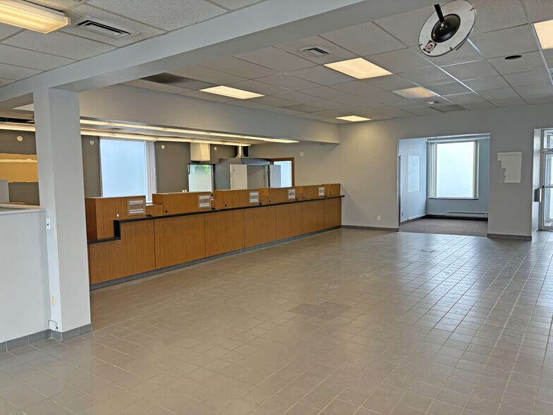 More Photos Of 66 S Main St, Rochester Bank For Sale