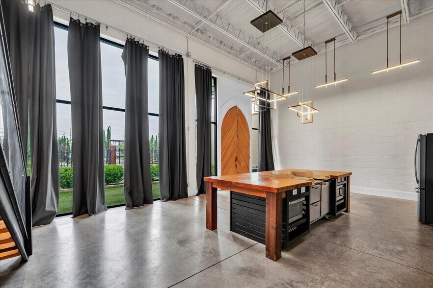 More Photos Of 519 Plum St, Macon-Bibb General Retail For Sale
