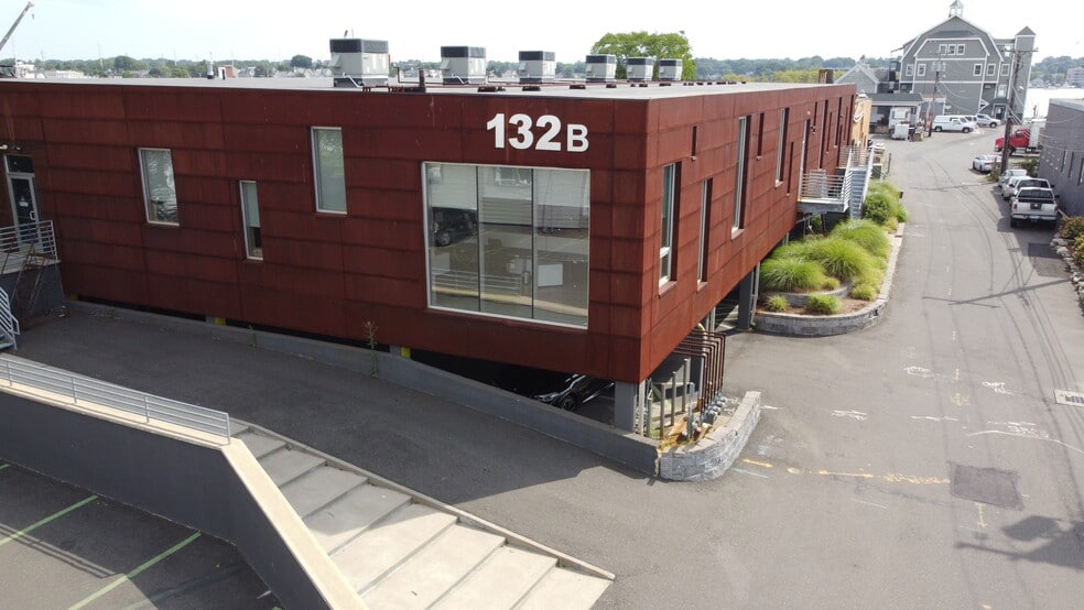 More Photos Of 132 Water St, Norwalk Loft Creative Space For Lease