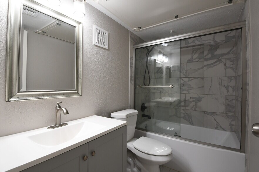 More Photos Of , Houston Multifamily For Sale
