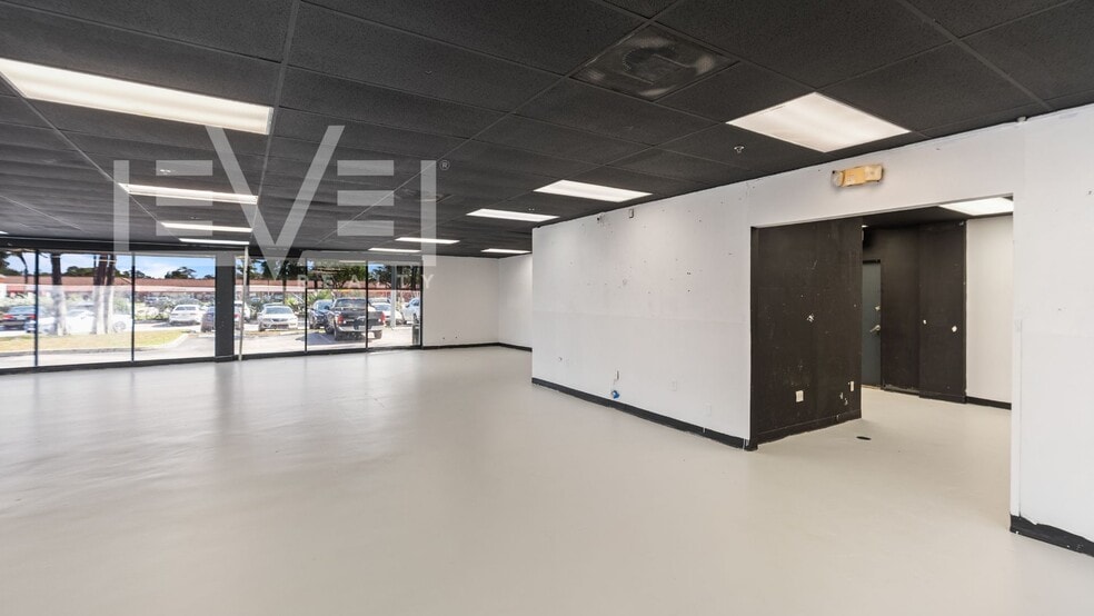 More Photos Of 5101-5131 N University Dr, Lauderhill Unknown For Lease