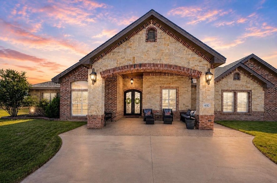 Primary Photo Of 4012 E County Road 63, Midland Specialty For Sale