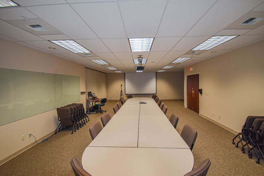 More Photos Of 555 Corporate Dr, Kalispell Medical For Lease