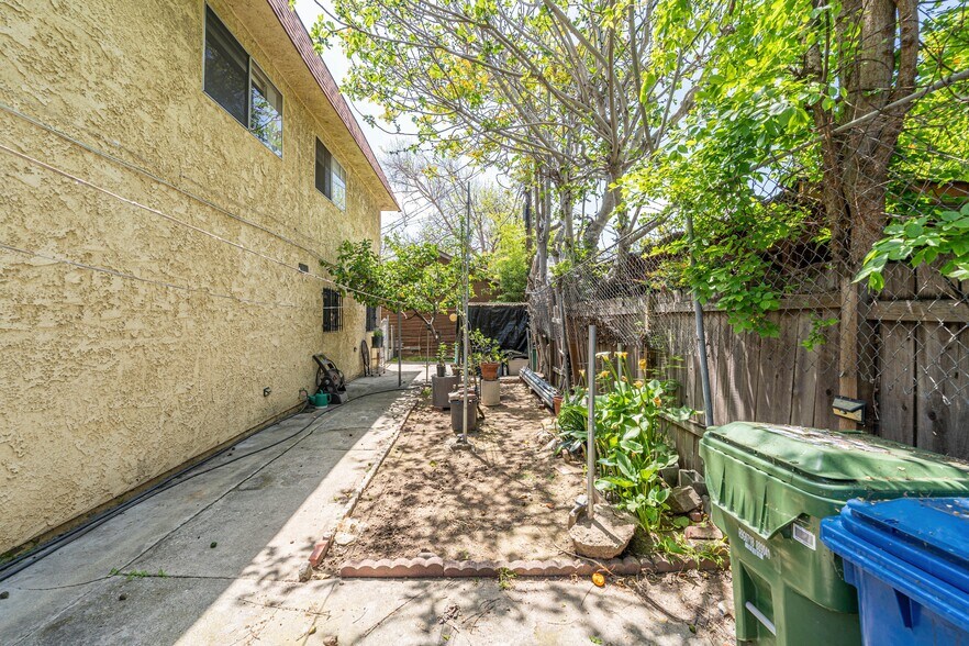 More Photos Of 1745 S Harvard Blvd, Los Angeles Apartments For Sale